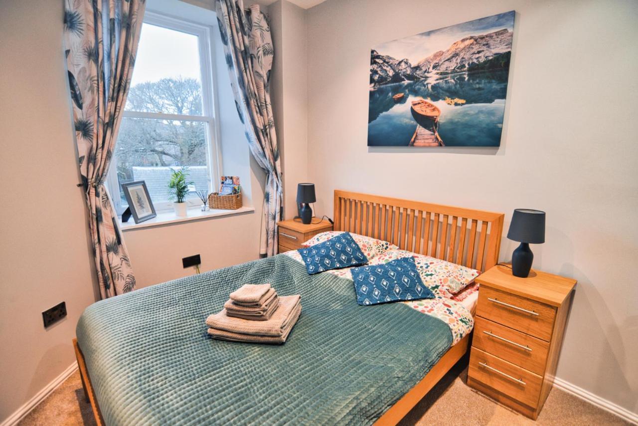 Modern & Cosy Apartment In The Heart Of The Historic Old Town Of Aberdeen, Free Wifi, Free Parking Exterior photo